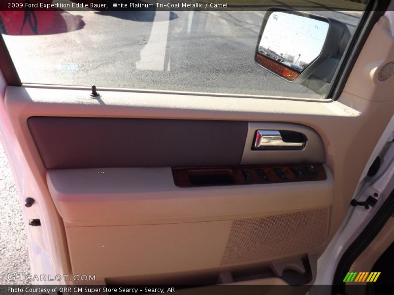 White Platinum Tri-Coat Metallic / Camel 2009 Ford Expedition Eddie Bauer