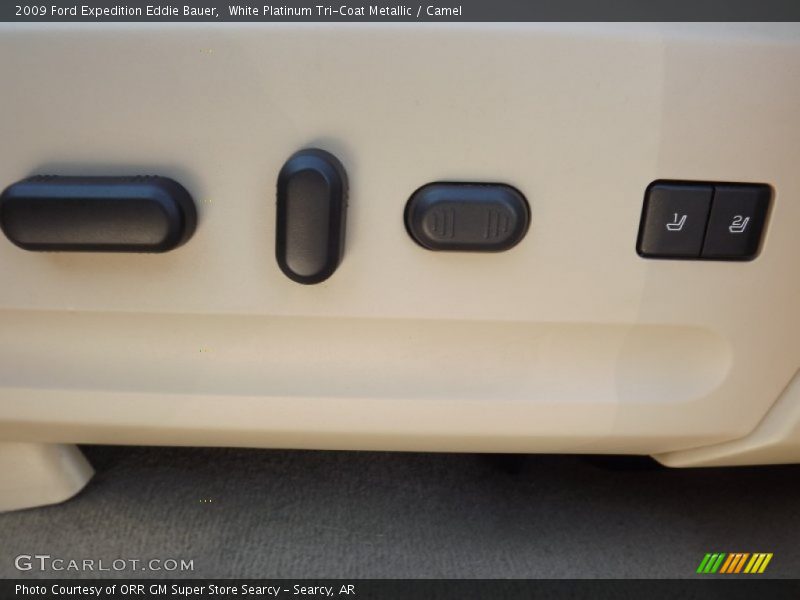 White Platinum Tri-Coat Metallic / Camel 2009 Ford Expedition Eddie Bauer