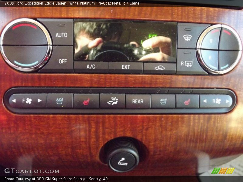 White Platinum Tri-Coat Metallic / Camel 2009 Ford Expedition Eddie Bauer
