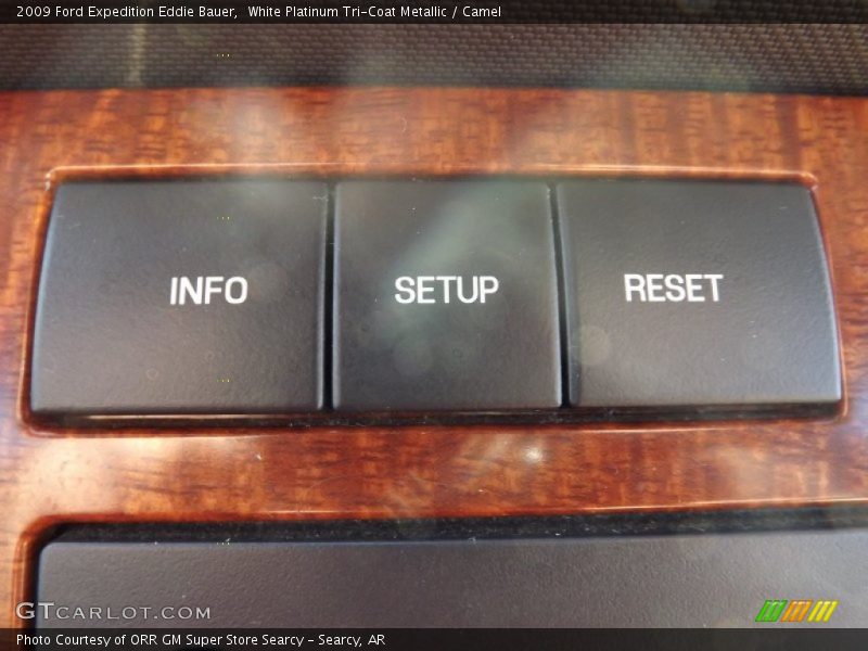 White Platinum Tri-Coat Metallic / Camel 2009 Ford Expedition Eddie Bauer