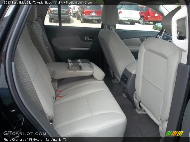 Tuxedo Black Metallic / Medium Light Stone 2013 Ford Edge SE
