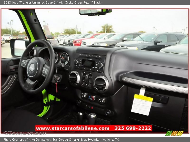 Gecko Green Pearl / Black 2013 Jeep Wrangler Unlimited Sport S 4x4