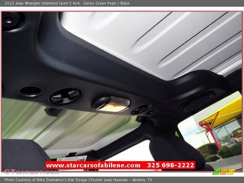 Gecko Green Pearl / Black 2013 Jeep Wrangler Unlimited Sport S 4x4