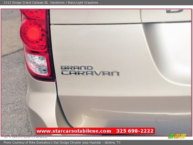 Sandstone / Black/Light Graystone 2013 Dodge Grand Caravan SE