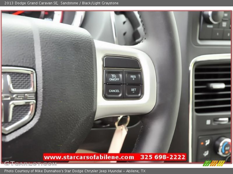 Sandstone / Black/Light Graystone 2013 Dodge Grand Caravan SE
