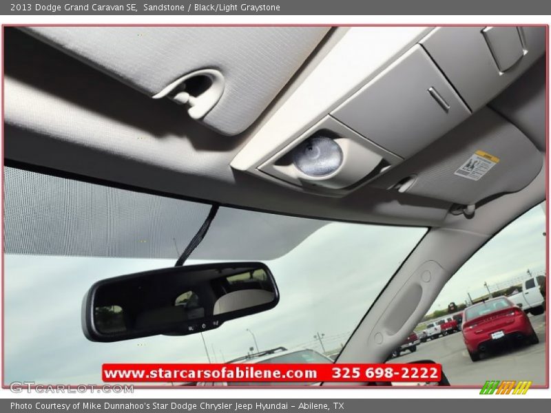 Sandstone / Black/Light Graystone 2013 Dodge Grand Caravan SE