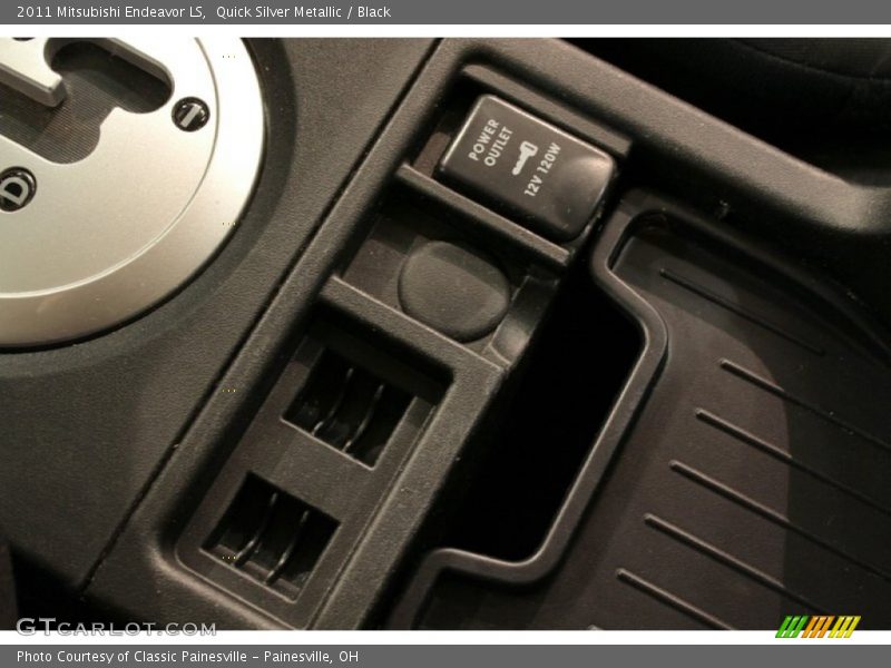 Quick Silver Metallic / Black 2011 Mitsubishi Endeavor LS
