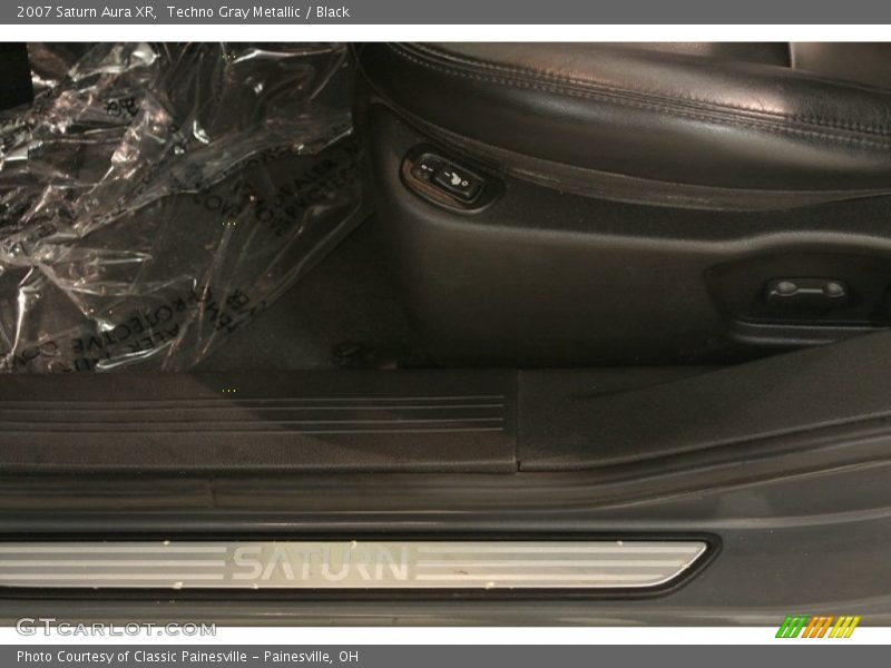 Techno Gray Metallic / Black 2007 Saturn Aura XR