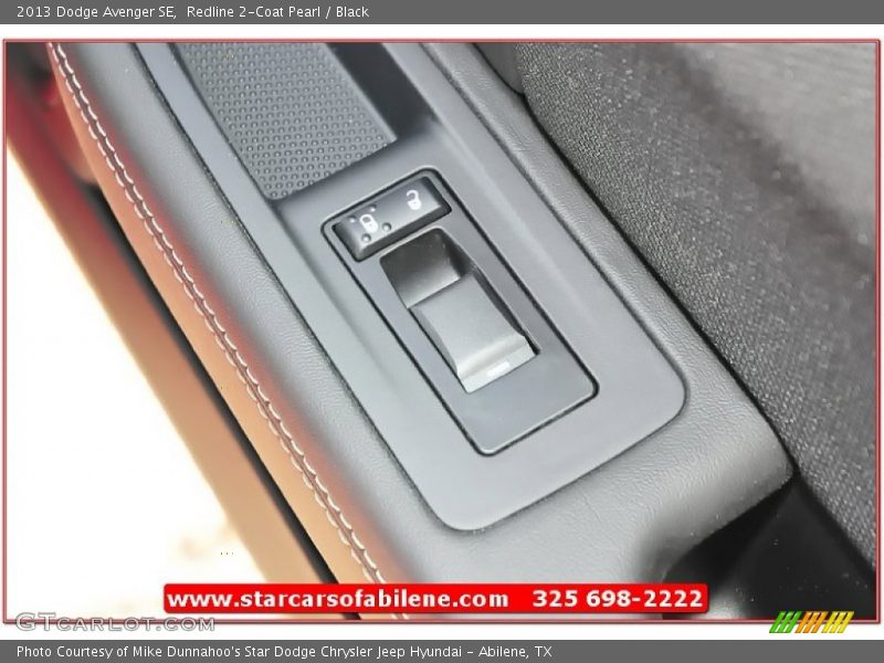 Redline 2-Coat Pearl / Black 2013 Dodge Avenger SE