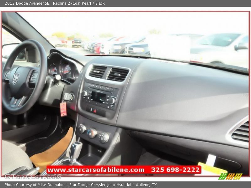 Redline 2-Coat Pearl / Black 2013 Dodge Avenger SE