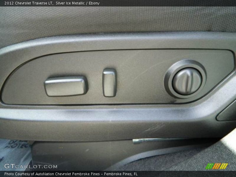 Silver Ice Metallic / Ebony 2012 Chevrolet Traverse LT