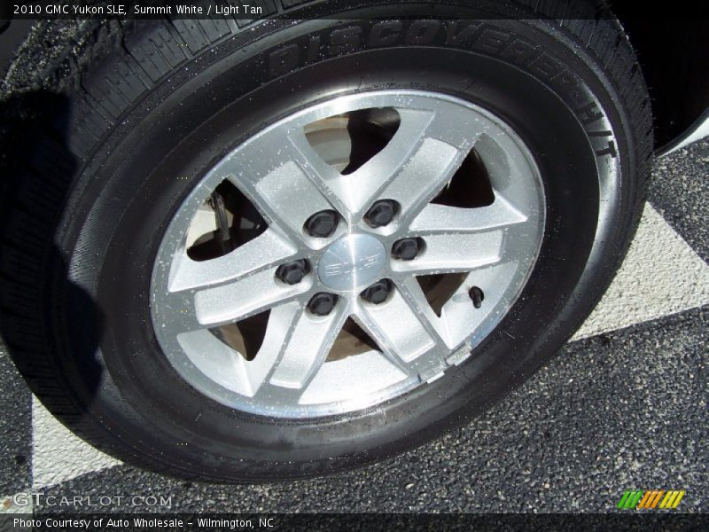 Summit White / Light Tan 2010 GMC Yukon SLE