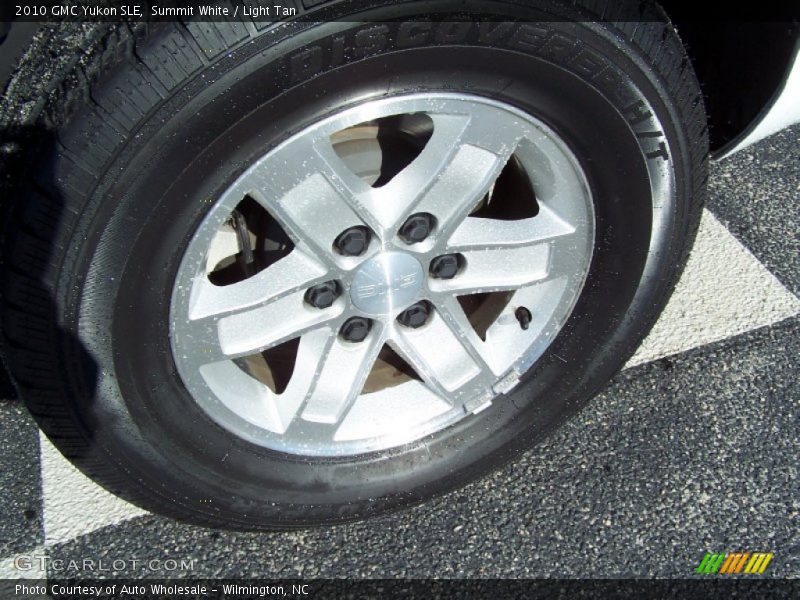 Summit White / Light Tan 2010 GMC Yukon SLE