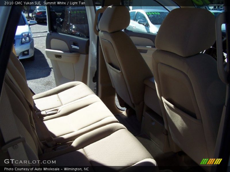 Summit White / Light Tan 2010 GMC Yukon SLE
