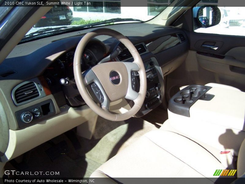 Summit White / Light Tan 2010 GMC Yukon SLE