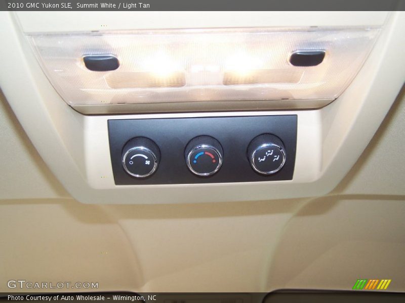 Summit White / Light Tan 2010 GMC Yukon SLE
