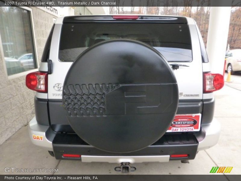 Titanium Metallic / Dark Charcoal 2007 Toyota FJ Cruiser 4WD