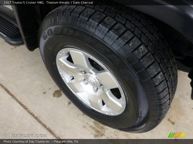 Titanium Metallic / Dark Charcoal 2007 Toyota FJ Cruiser 4WD