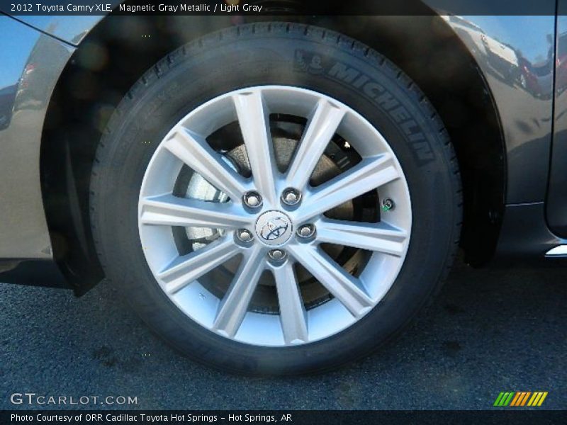 Magnetic Gray Metallic / Light Gray 2012 Toyota Camry XLE