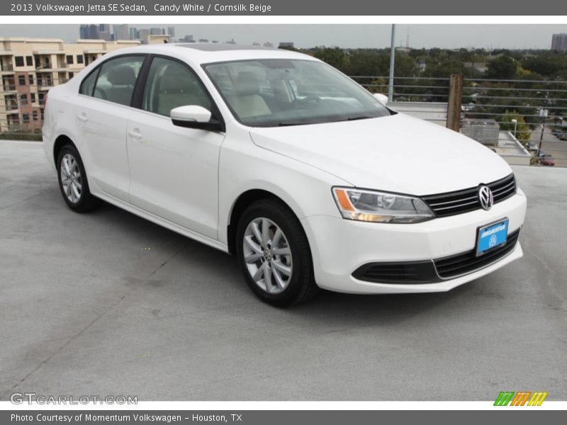 Candy White / Cornsilk Beige 2013 Volkswagen Jetta SE Sedan
