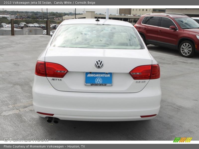Candy White / Cornsilk Beige 2013 Volkswagen Jetta SE Sedan