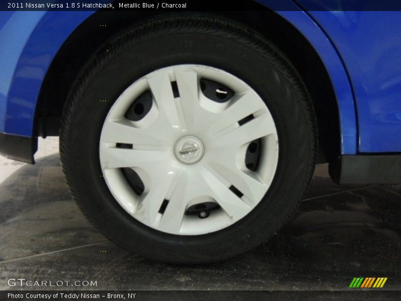 Metallic Blue / Charcoal 2011 Nissan Versa 1.8 S Hatchback
