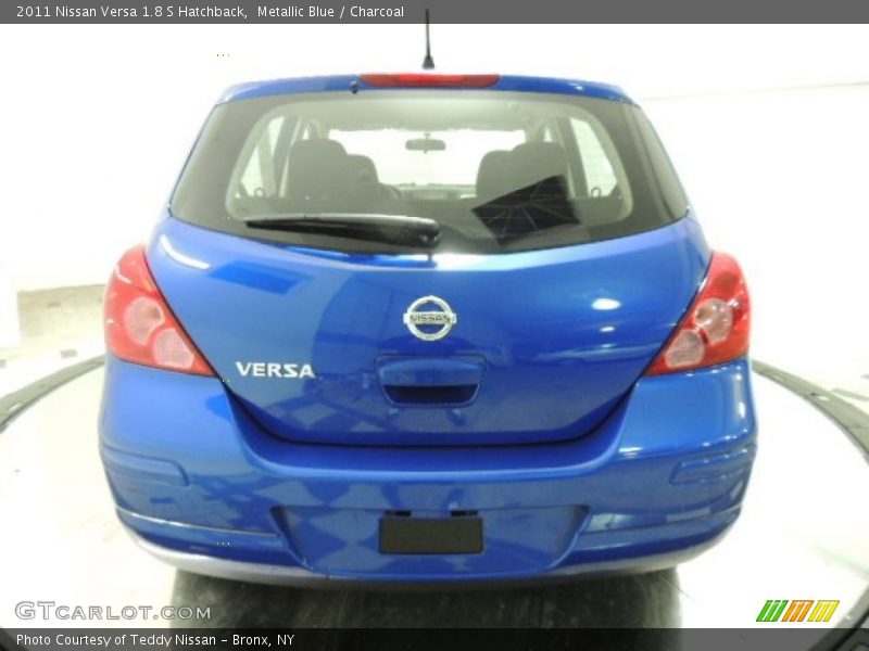 Metallic Blue / Charcoal 2011 Nissan Versa 1.8 S Hatchback