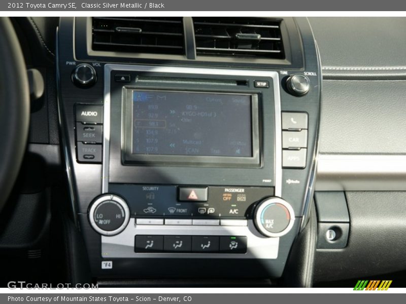 Classic Silver Metallic / Black 2012 Toyota Camry SE