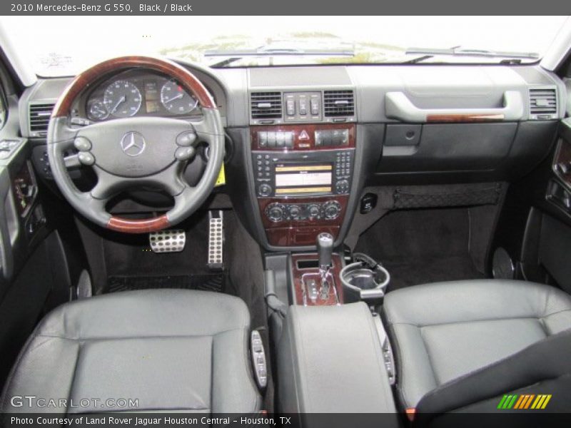 Dashboard of 2010 G 550