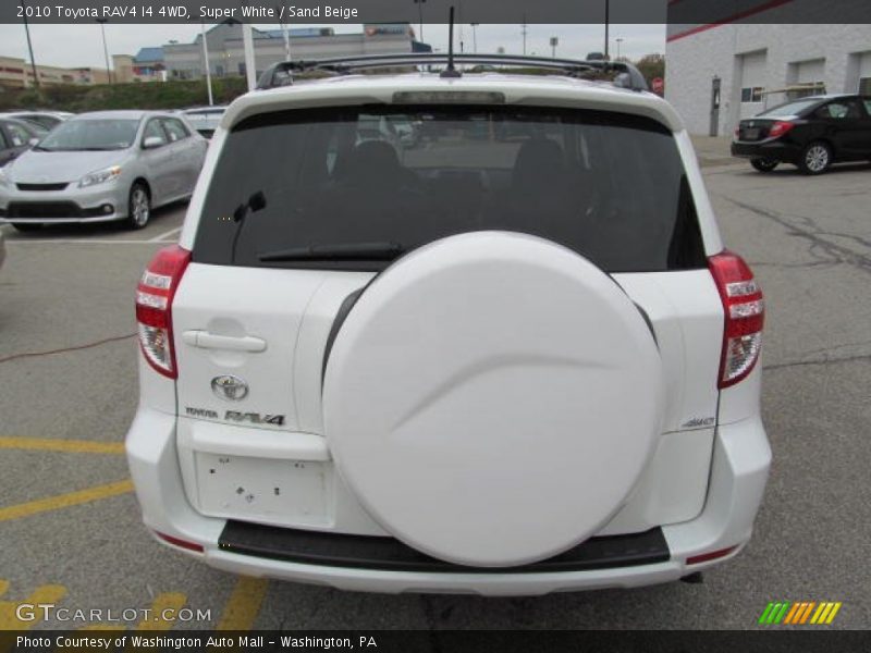 Super White / Sand Beige 2010 Toyota RAV4 I4 4WD