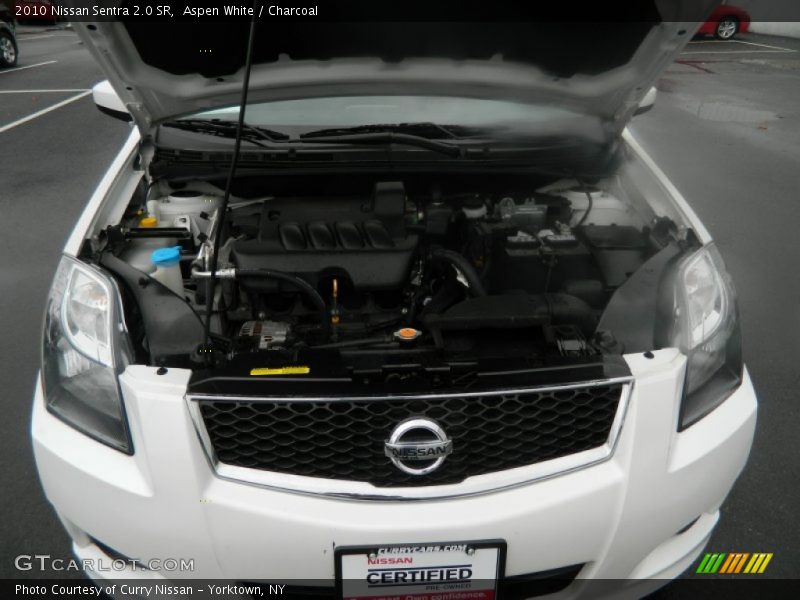 Aspen White / Charcoal 2010 Nissan Sentra 2.0 SR