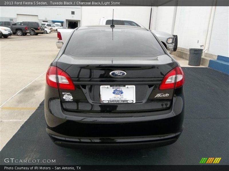 Tuxedo Black / Charcoal Black/Light Stone 2013 Ford Fiesta S Sedan