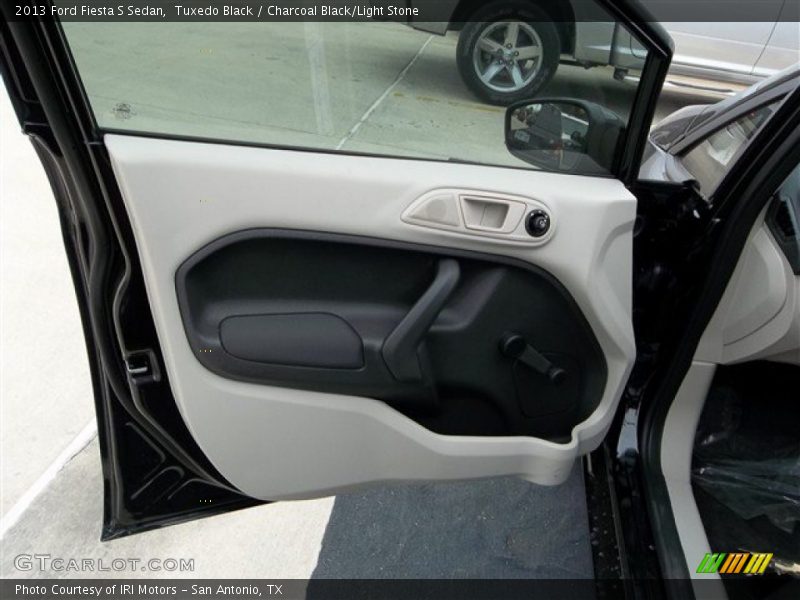 Tuxedo Black / Charcoal Black/Light Stone 2013 Ford Fiesta S Sedan