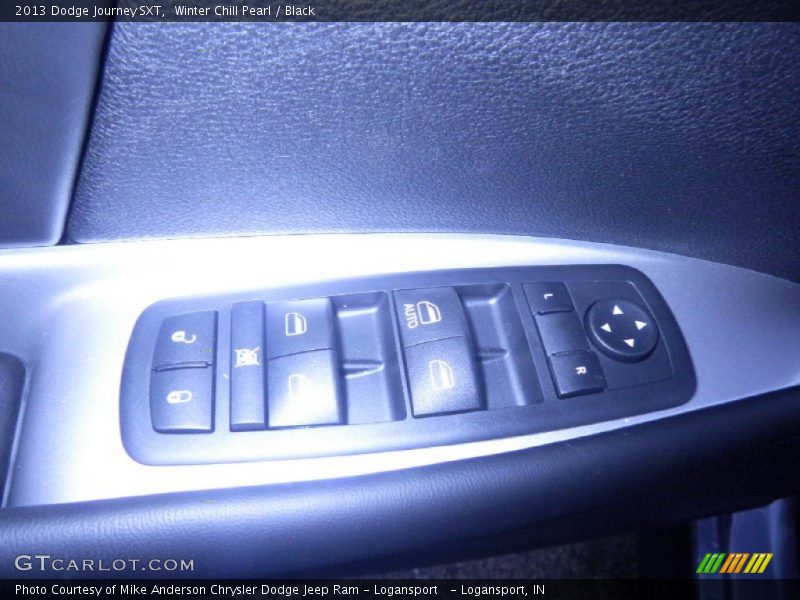Winter Chill Pearl / Black 2013 Dodge Journey SXT