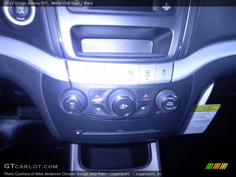 Winter Chill Pearl / Black 2013 Dodge Journey SXT