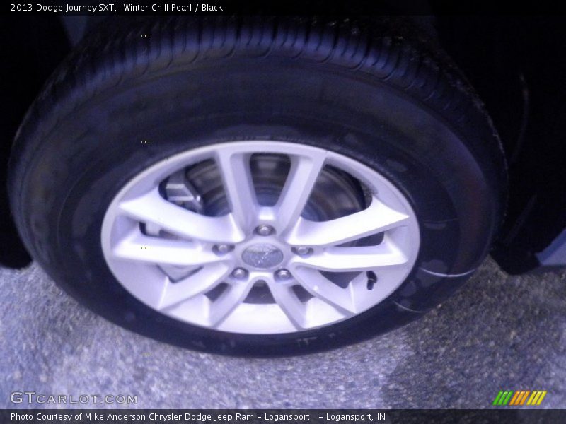 Winter Chill Pearl / Black 2013 Dodge Journey SXT
