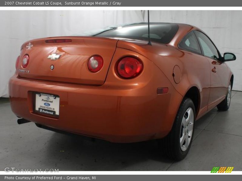 Sunburst Orange Metallic / Gray 2007 Chevrolet Cobalt LS Coupe