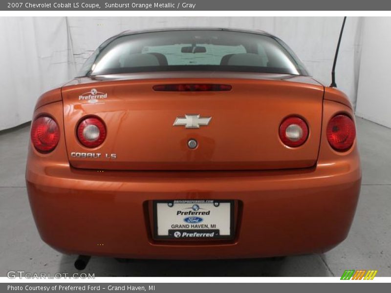 Sunburst Orange Metallic / Gray 2007 Chevrolet Cobalt LS Coupe