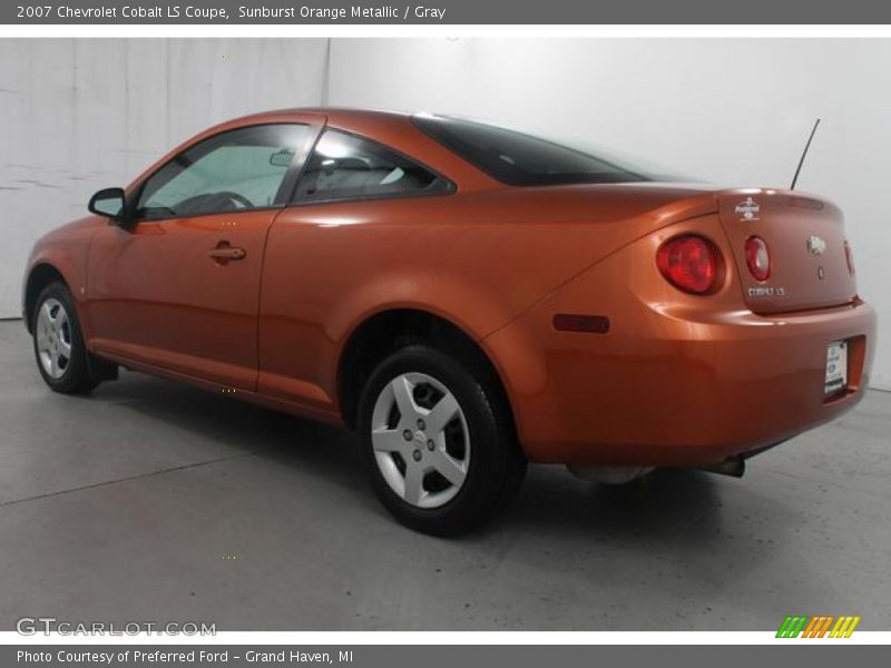 Sunburst Orange Metallic / Gray 2007 Chevrolet Cobalt LS Coupe