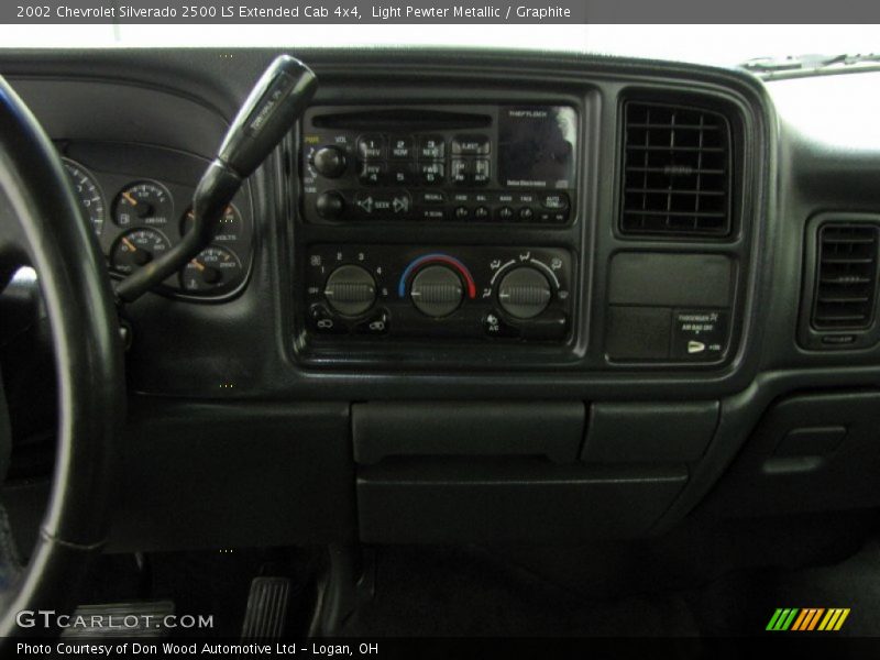 Light Pewter Metallic / Graphite 2002 Chevrolet Silverado 2500 LS Extended Cab 4x4