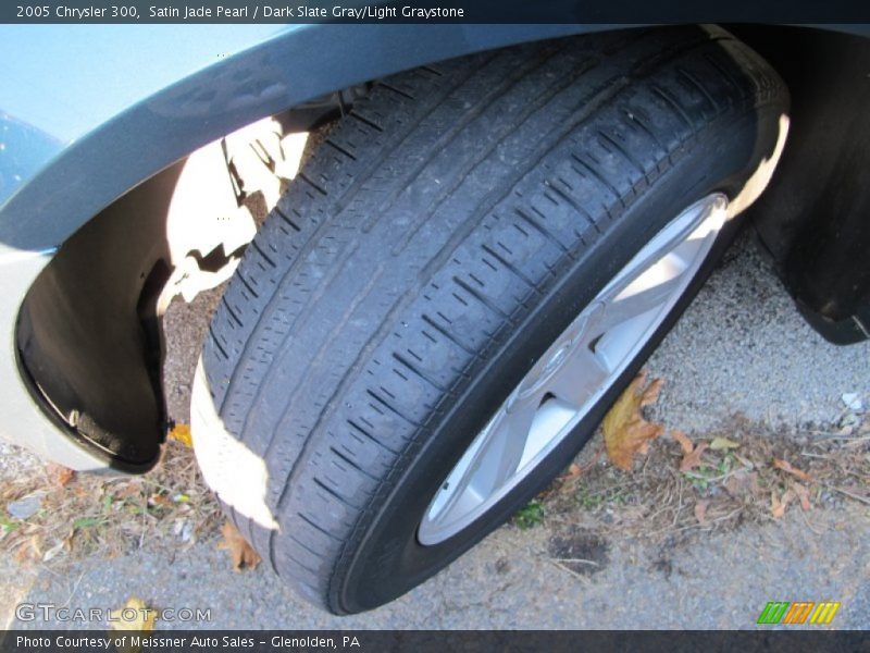 Satin Jade Pearl / Dark Slate Gray/Light Graystone 2005 Chrysler 300