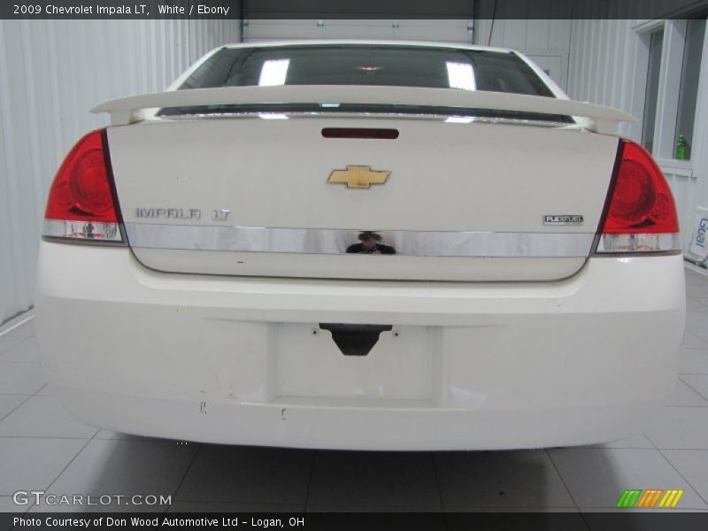White / Ebony 2009 Chevrolet Impala LT