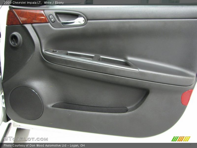 White / Ebony 2009 Chevrolet Impala LT