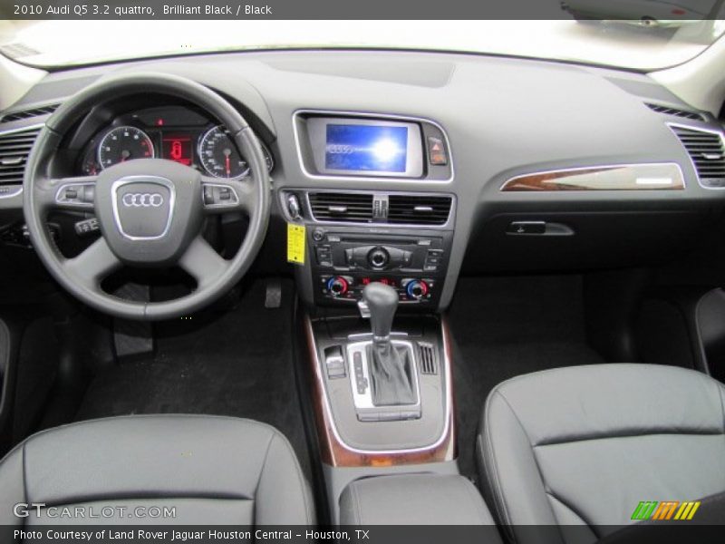 Brilliant Black / Black 2010 Audi Q5 3.2 quattro