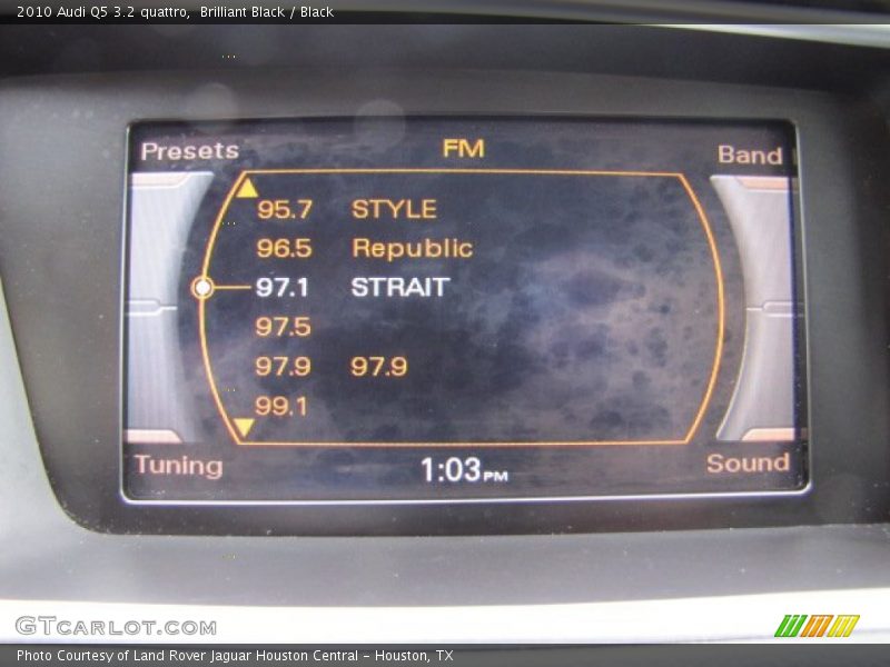 Brilliant Black / Black 2010 Audi Q5 3.2 quattro