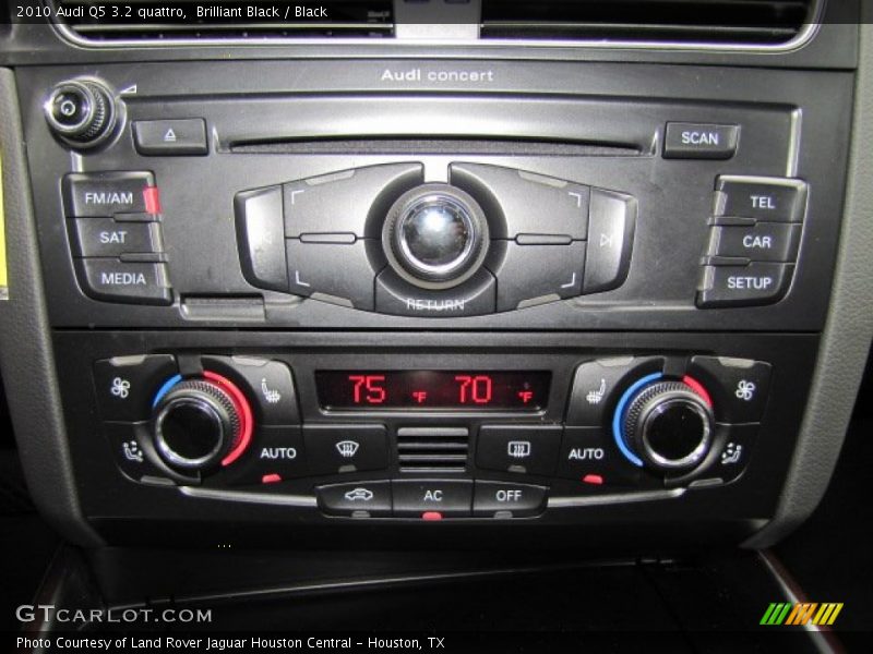Brilliant Black / Black 2010 Audi Q5 3.2 quattro