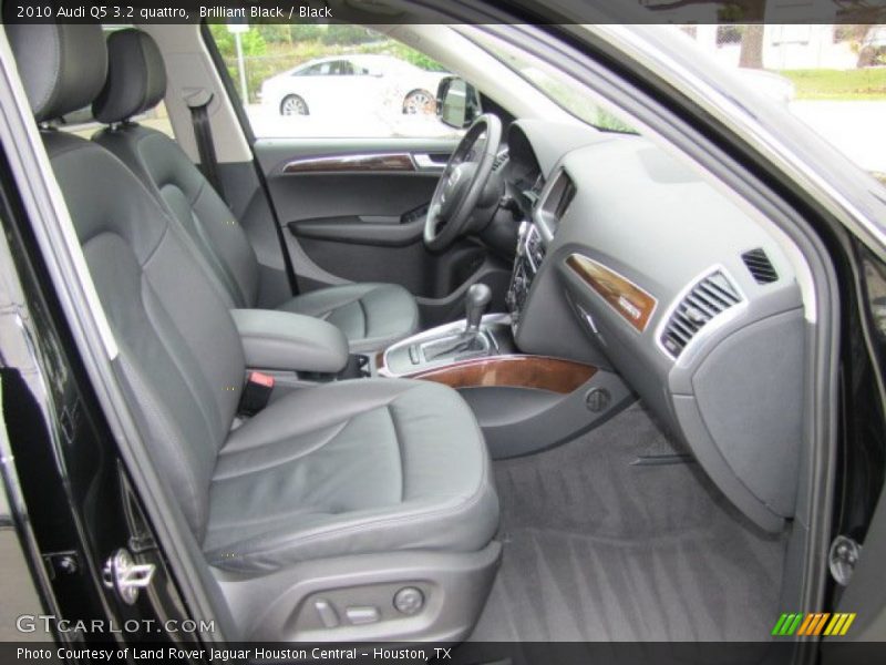 Brilliant Black / Black 2010 Audi Q5 3.2 quattro