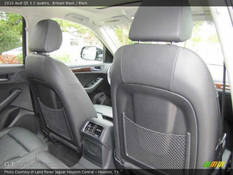 Brilliant Black / Black 2010 Audi Q5 3.2 quattro