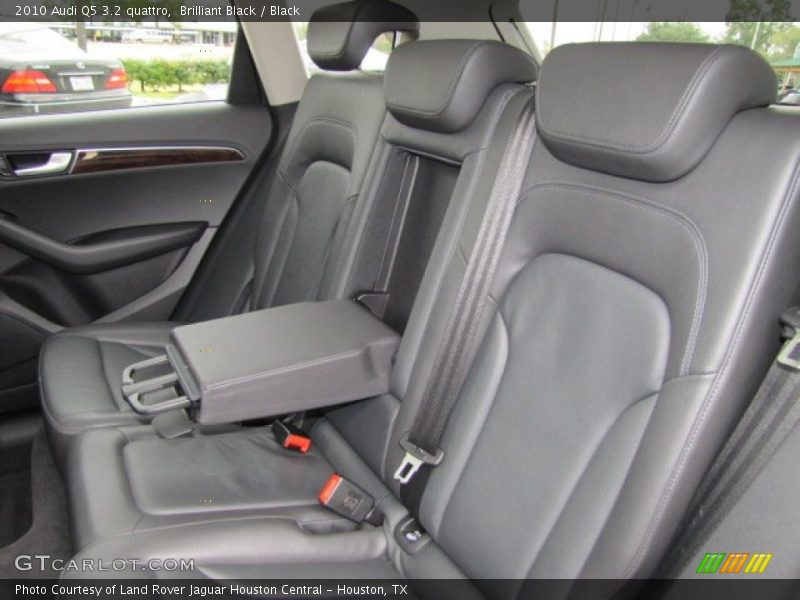 Brilliant Black / Black 2010 Audi Q5 3.2 quattro