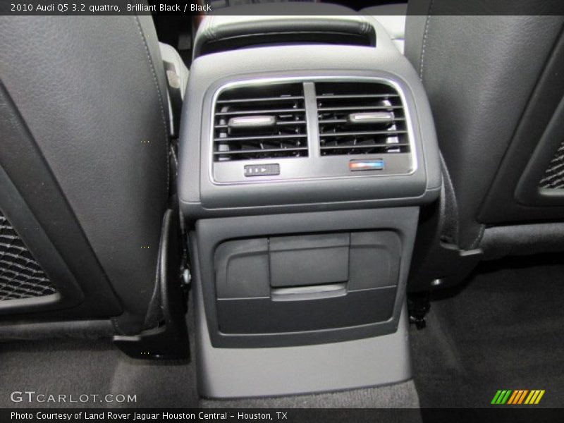 Brilliant Black / Black 2010 Audi Q5 3.2 quattro